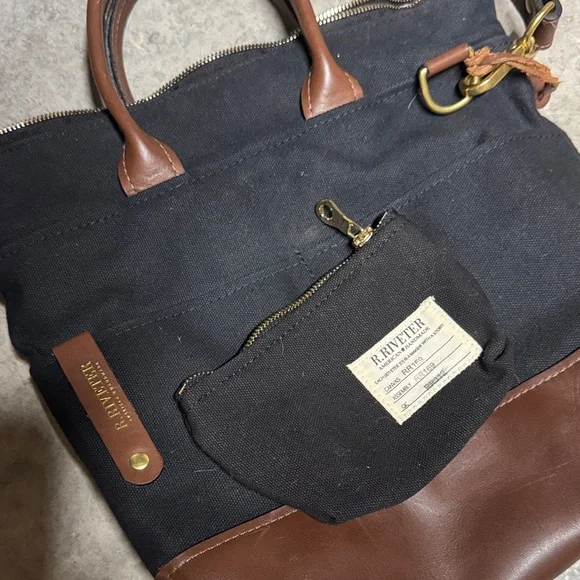 R. Riveter handmade bag. This bag is in new condition and is a classic DOT bag. - Picture 3 of 3